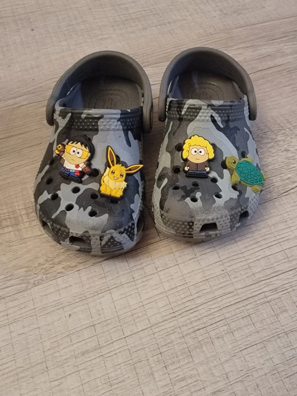 CROCS Kids' Gray Camouflage Clog Sandals with Charms